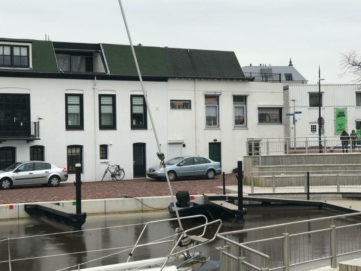Villa Aan De Haven à Steenbergen  Extérieur photo
